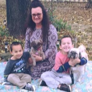 Meet your Posher, Dana